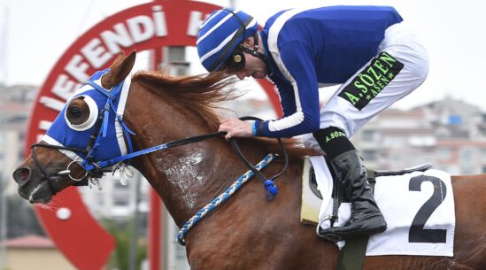 Demirperde Sezonun Perdesini Açtı